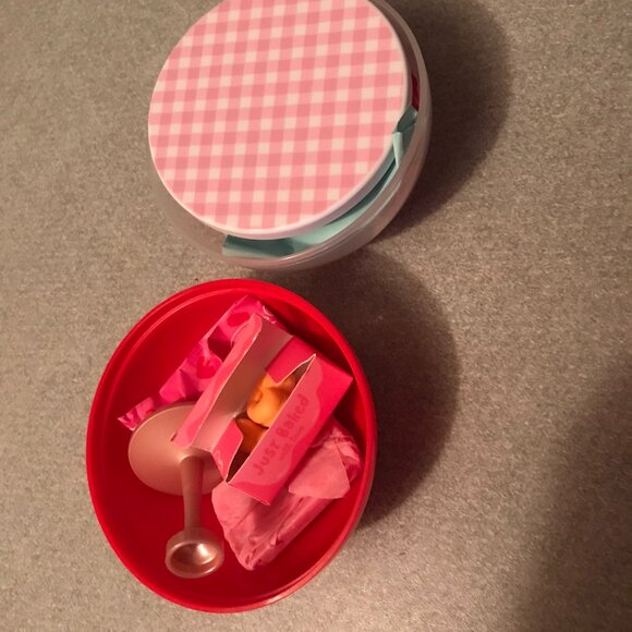 Miniverse Valentines 2025 Heart Shaped Donuts Set - Picture 1 of 4